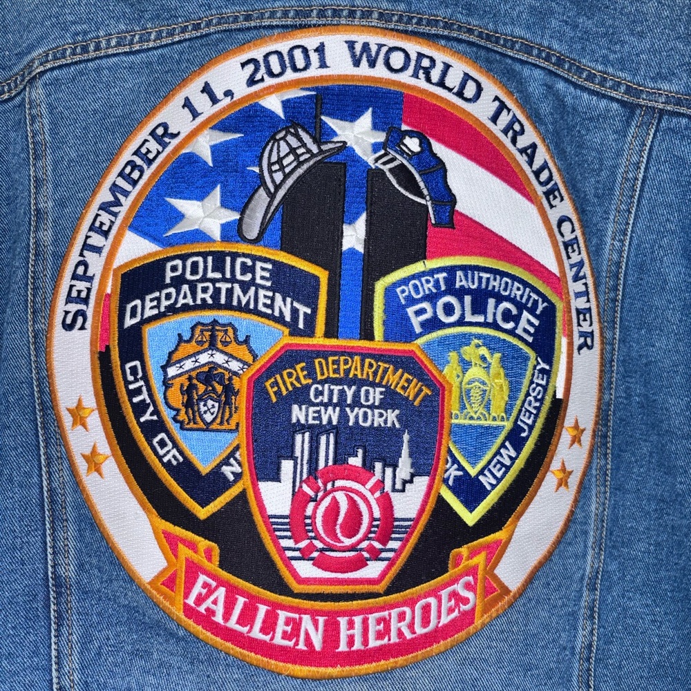 Fallen Hero’s 9/11 Commemorative Trucker Jean Jacket Sz Lg Open Trails - Picture 2 of 7